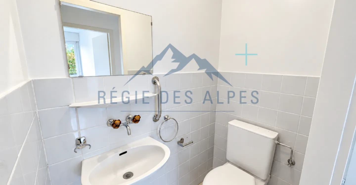 Charming 4-room apartment | Close to international organizations - Photo 6 of 6
