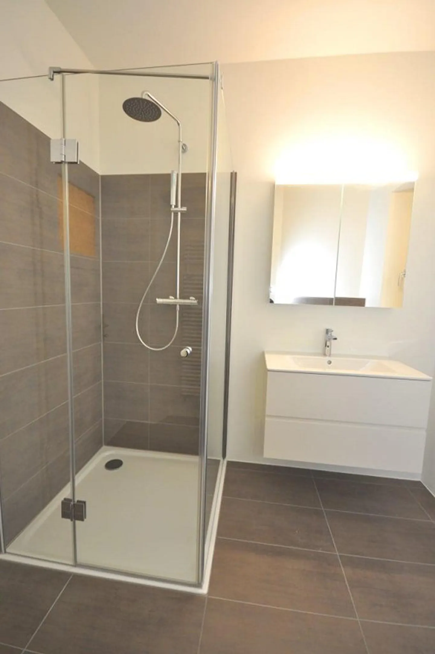 Première occupation avec oasis de jardin – Votre refuge privé au cœur de la ville - Photo 9 sur 9