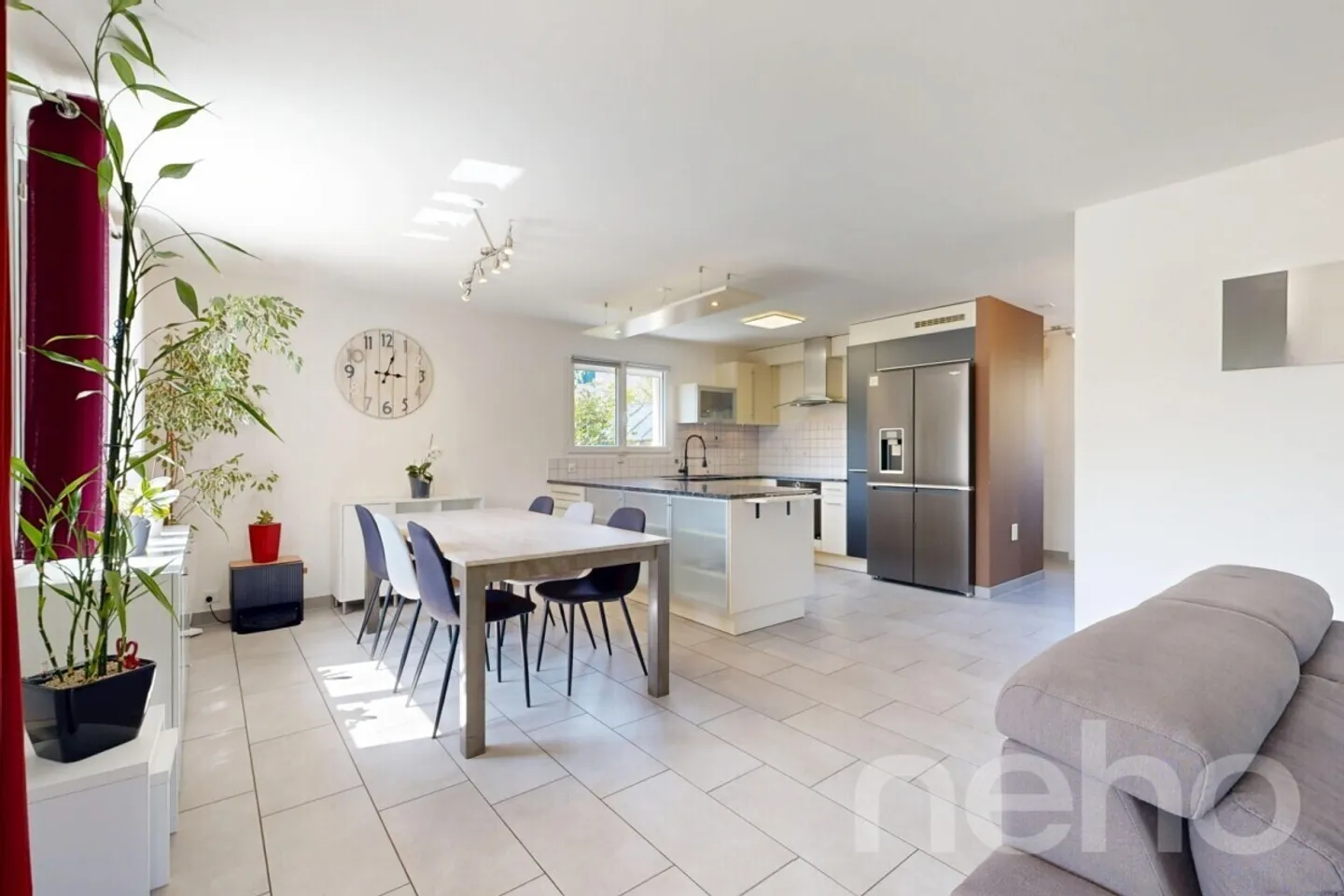 Superb 5.5-room detached house with heated pool - Photo 4 of 13