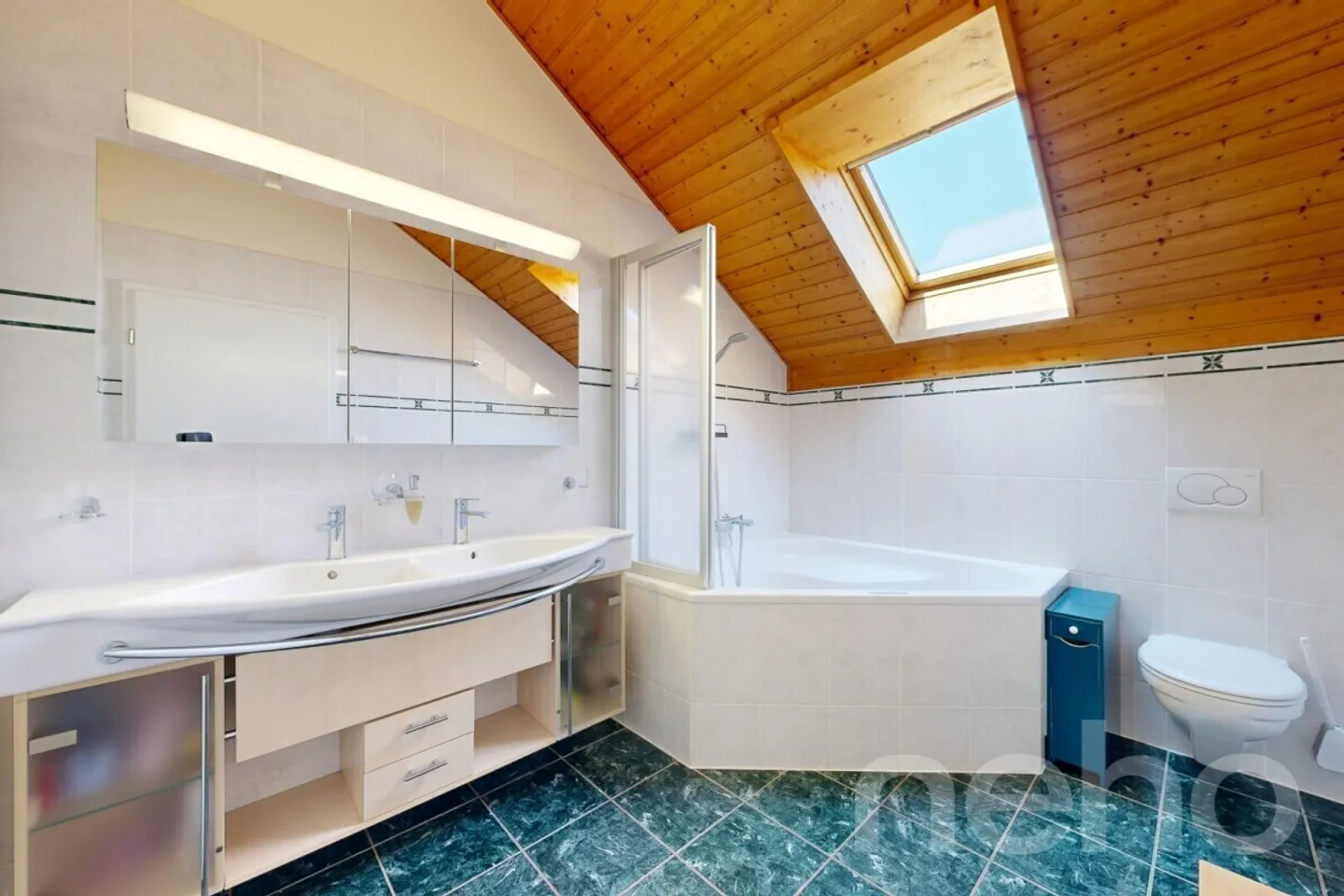 Superb 5.5-room detached house with heated pool - Photo 10 of 13