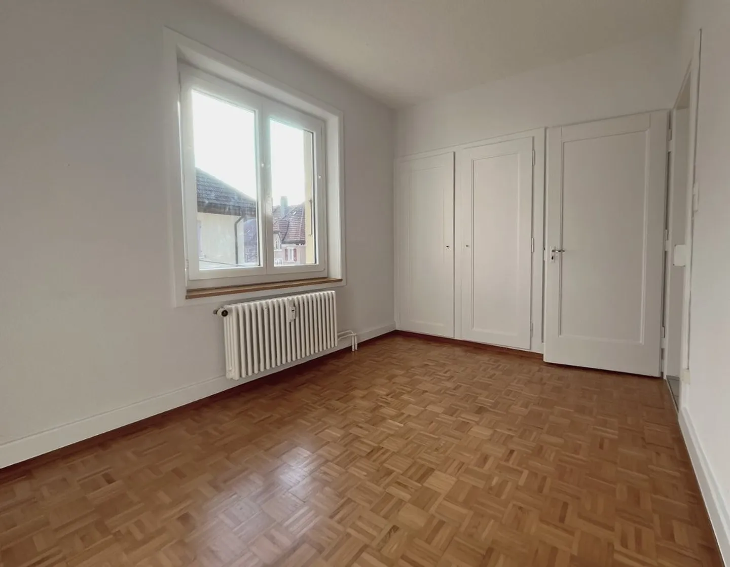 Three-room apartment in a quiet and sunny neighborhood - Photo 5 of 8