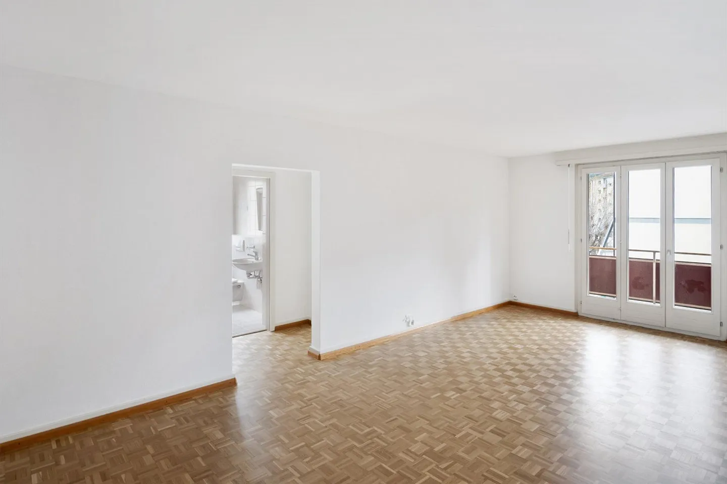 Ruhiges Viertel unterhalb der Innenstadt - Foto 1 von 10