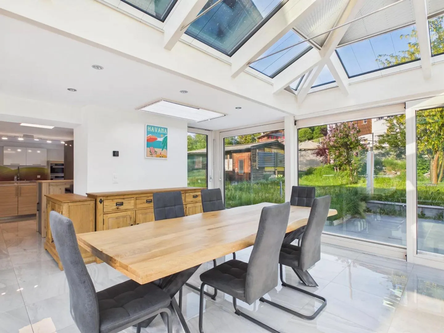 Charming Family Home with Garden - Photo 5 of 13