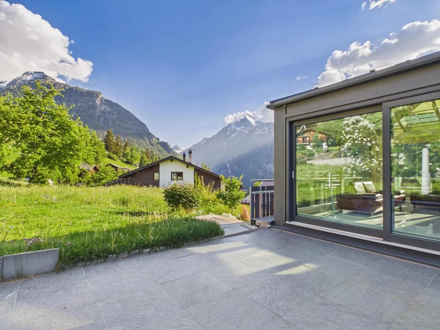 Charming Family Home with Garden - Photo 11 of 13