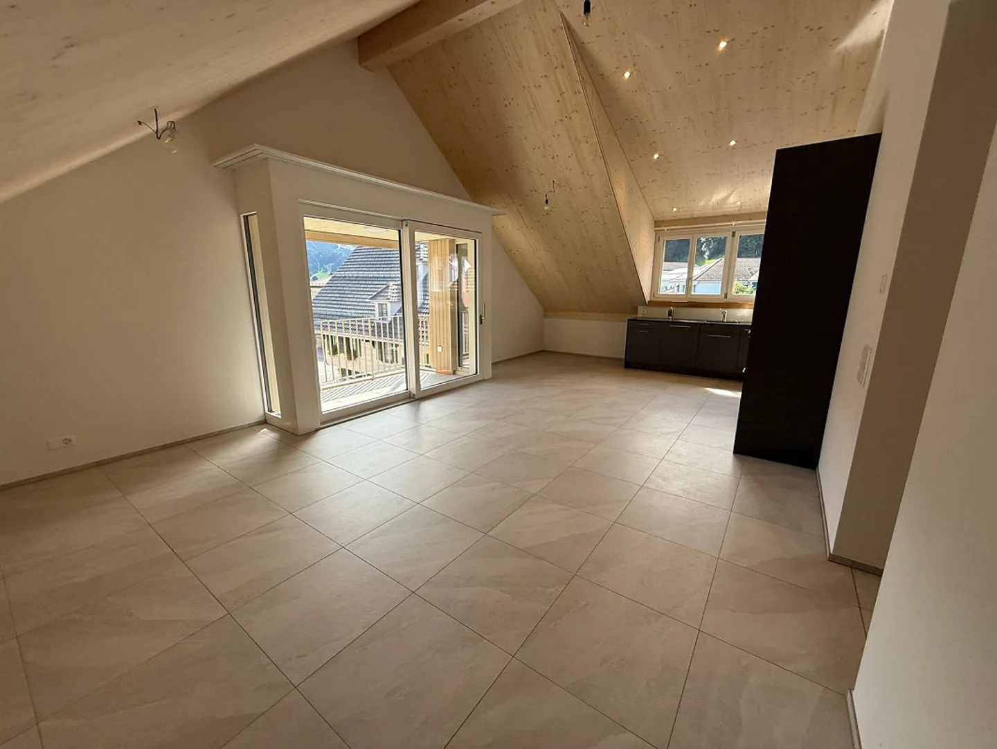Penthouse Apartment in Ownership Standard - Photo 1 of 9