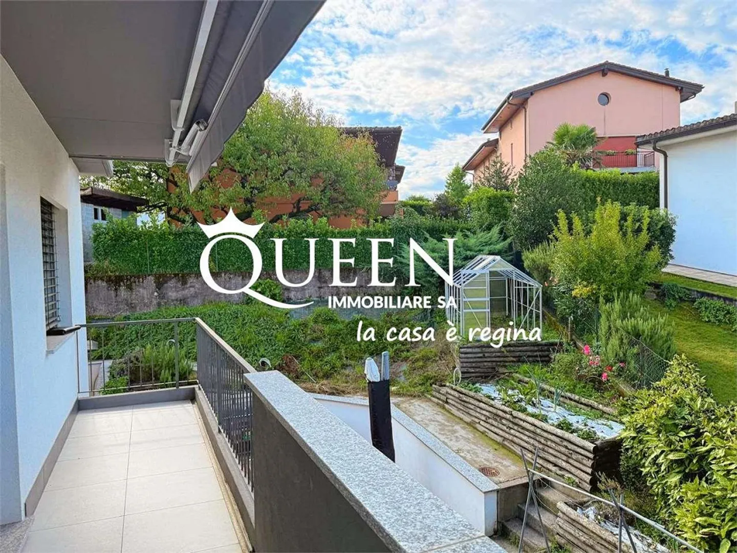 Balerna: penthouse 3.5 rooms, 100 sqm, top floor, residential area - Photo 1 of 13