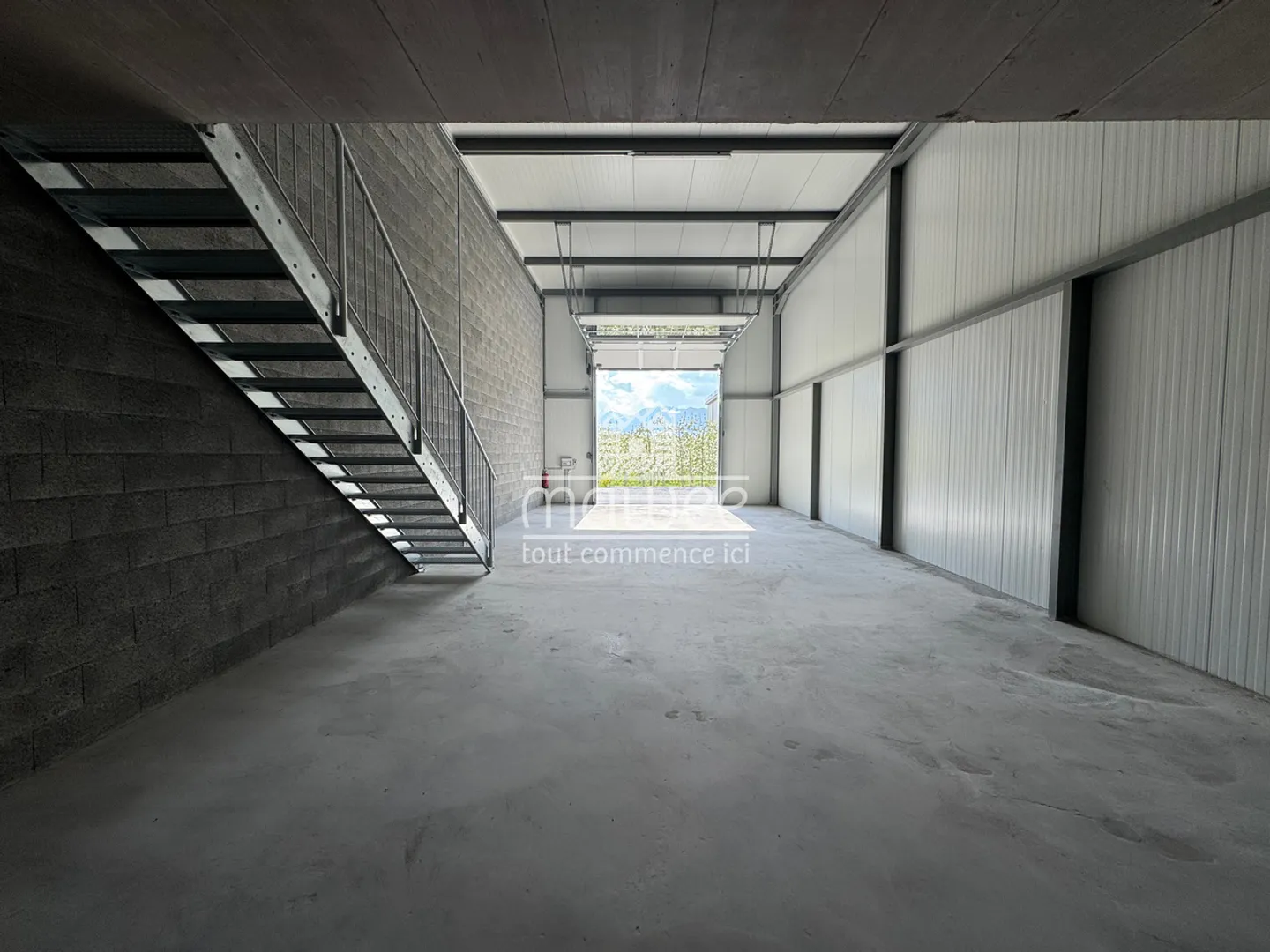 Große Box von 179 m2 in Saxon - Foto 5 von 6