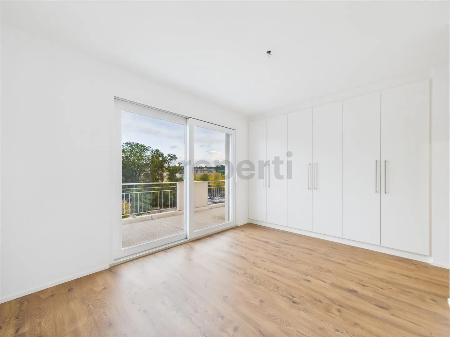 Attico eccezionale, 3.5 locali, 91m², ultimo piano con terrazza di 95m² + vista libera a Yverdon-les-Bains - Foto 2 di 13