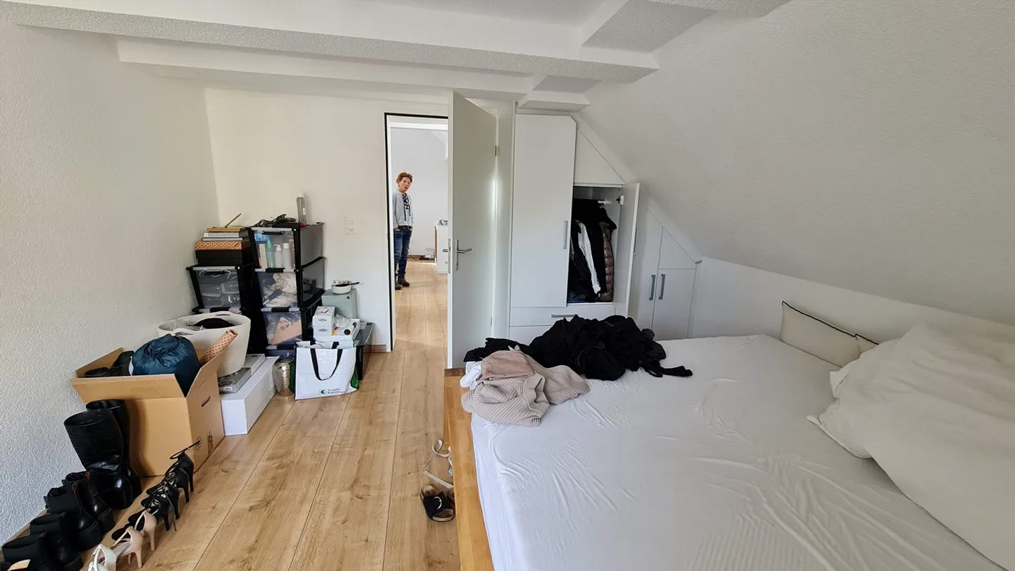 Appartamento unico di 3,5 stanze con galleria nel centro del villaggio - Foto 11 di 11