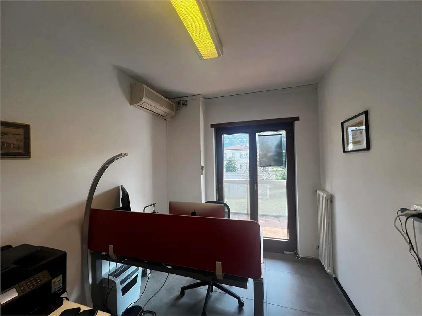 Posto di lavoro in ufficio (scrivania) in affitto a Lugano, Ref. 2673 - Foto 3 di 4