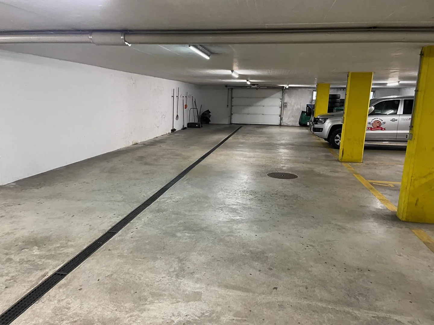 Underground parking space - Photo 3 of 4