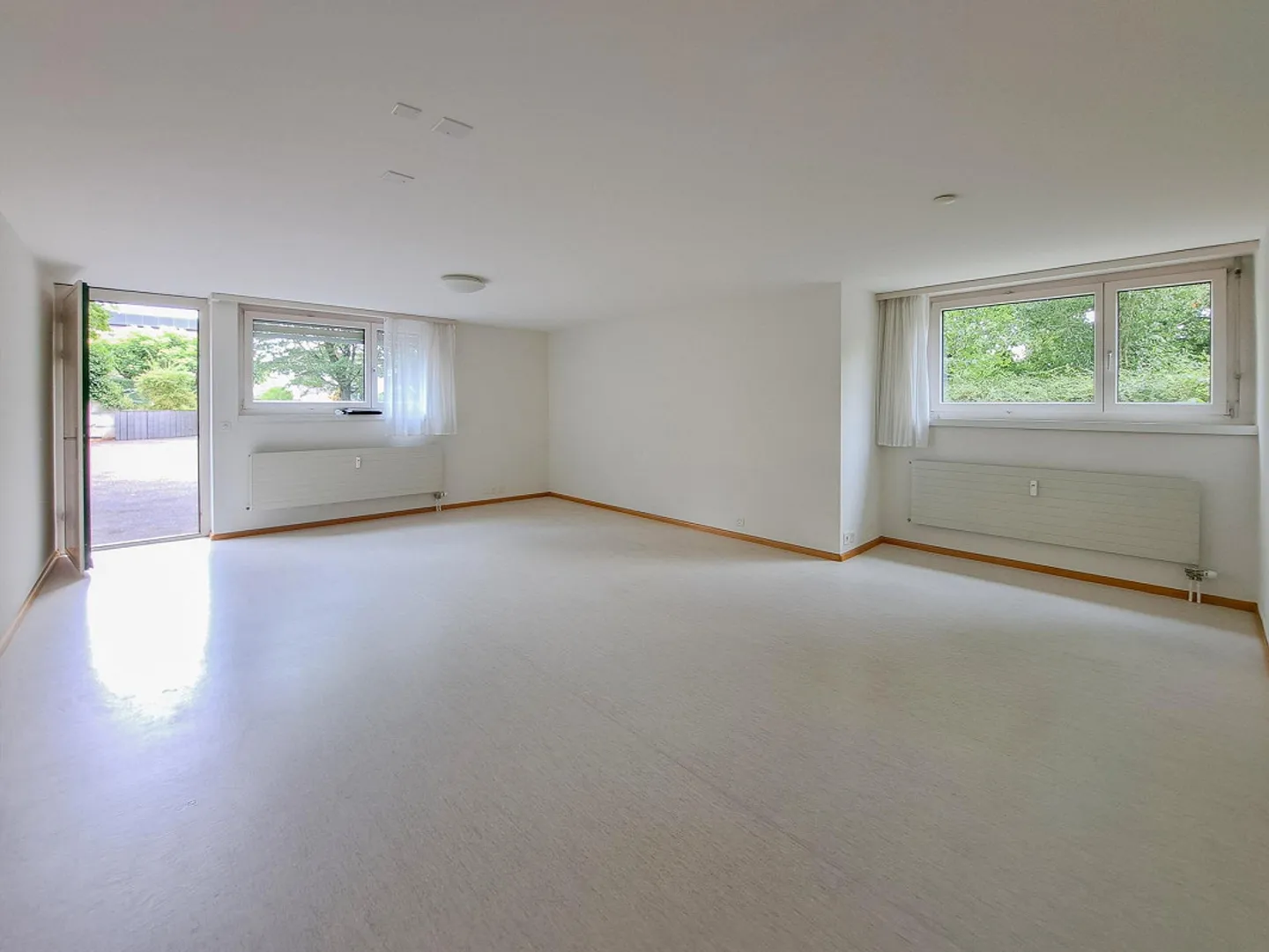 1 Room Atelier Space with Separate Access - Photo 3 of 6