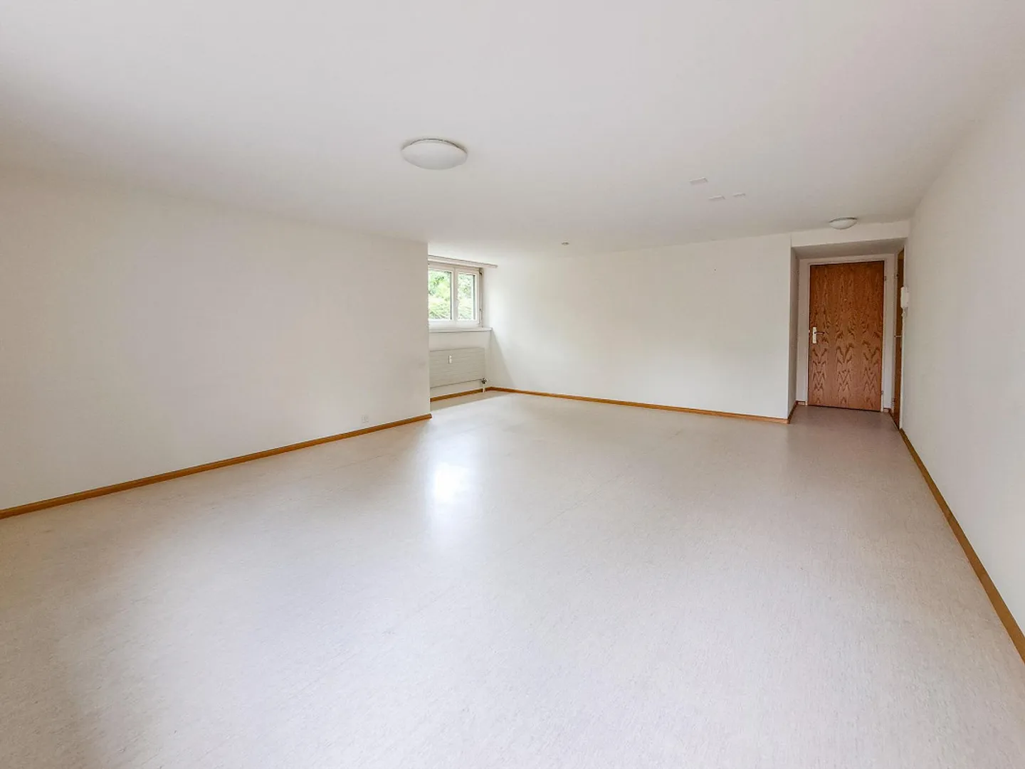1 Room Atelier Space with Separate Access - Photo 4 of 6
