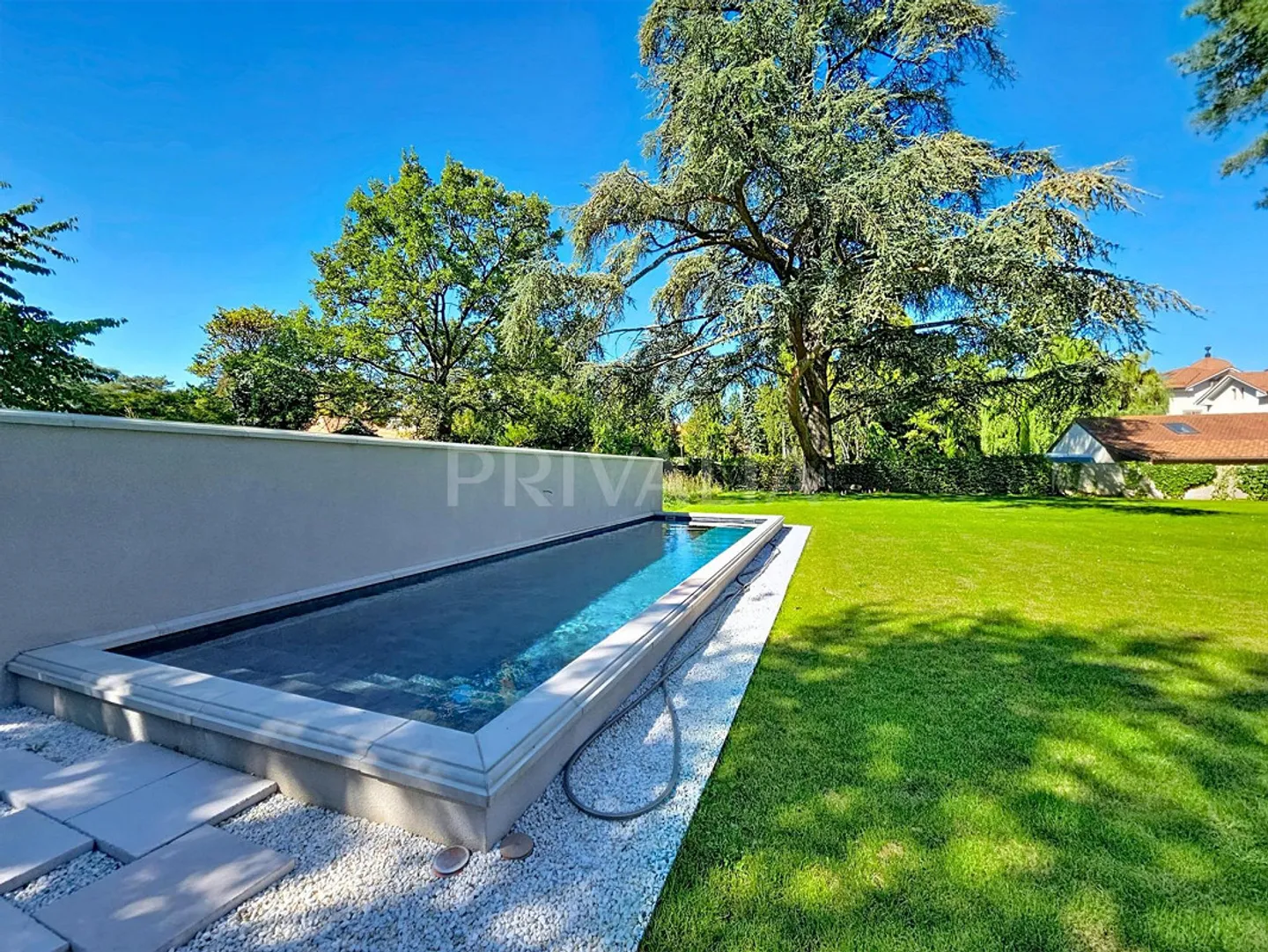 Magnificent fully renovated mansion in a privileged setting... - Photo 7 of 8