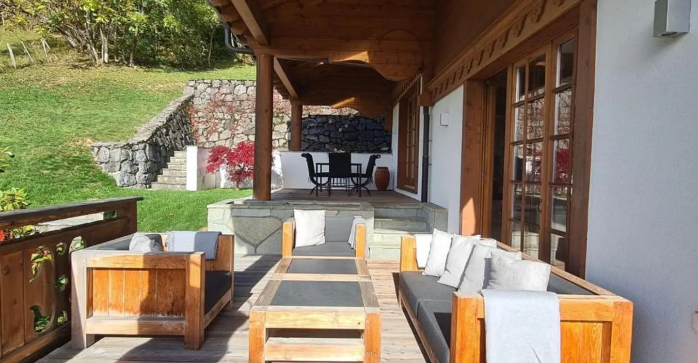 Un'ode alla serenità, chalet lussuoso e spazioso con vista panoramica - Foto 5 di 13