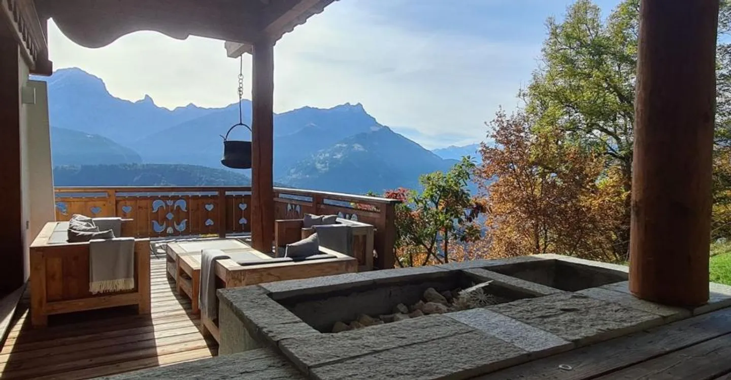 Un'ode alla serenità, chalet lussuoso e spazioso con vista panoramica - Foto 7 di 13