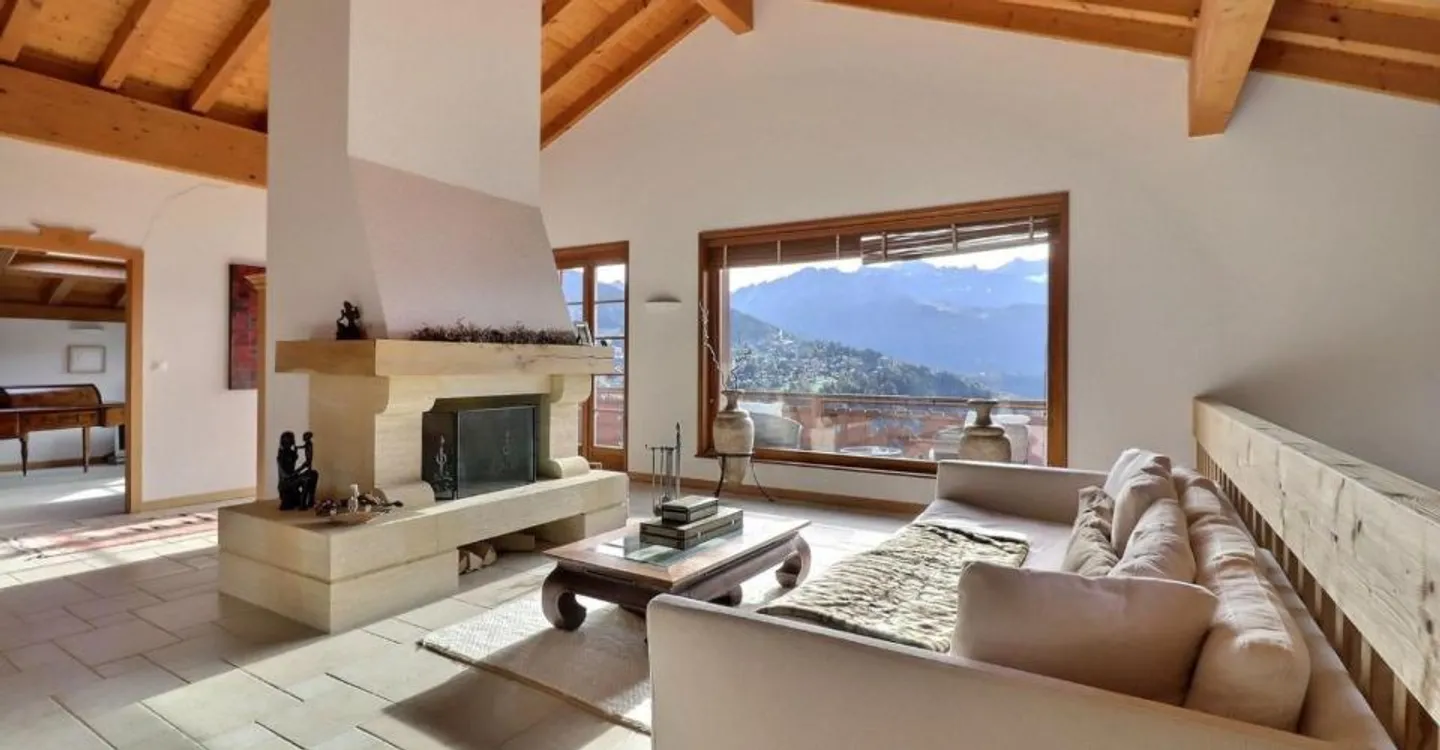 Un'ode alla serenità, chalet lussuoso e spazioso con vista panoramica - Foto 9 di 13