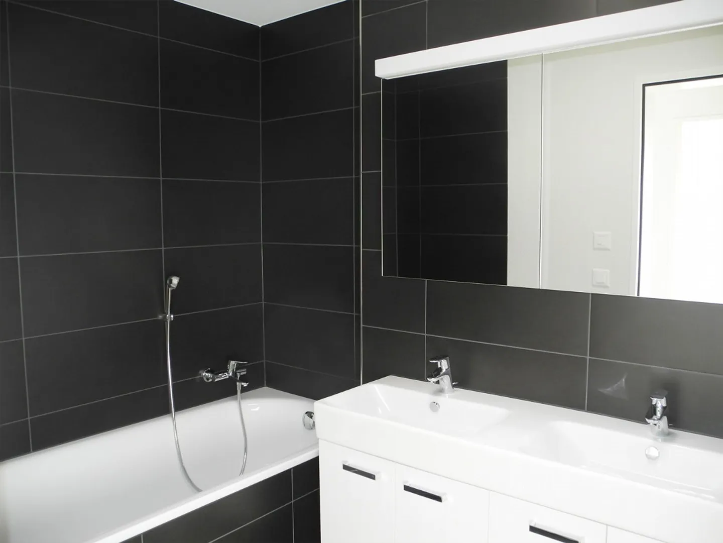 Modern 3.5-room apartment with 2 bathrooms - above the Spar - Photo 5 of 7