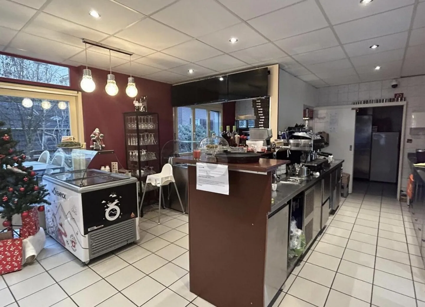 CENTRALE CON MOLTO PASSAGGIO - Foto 1 di 2