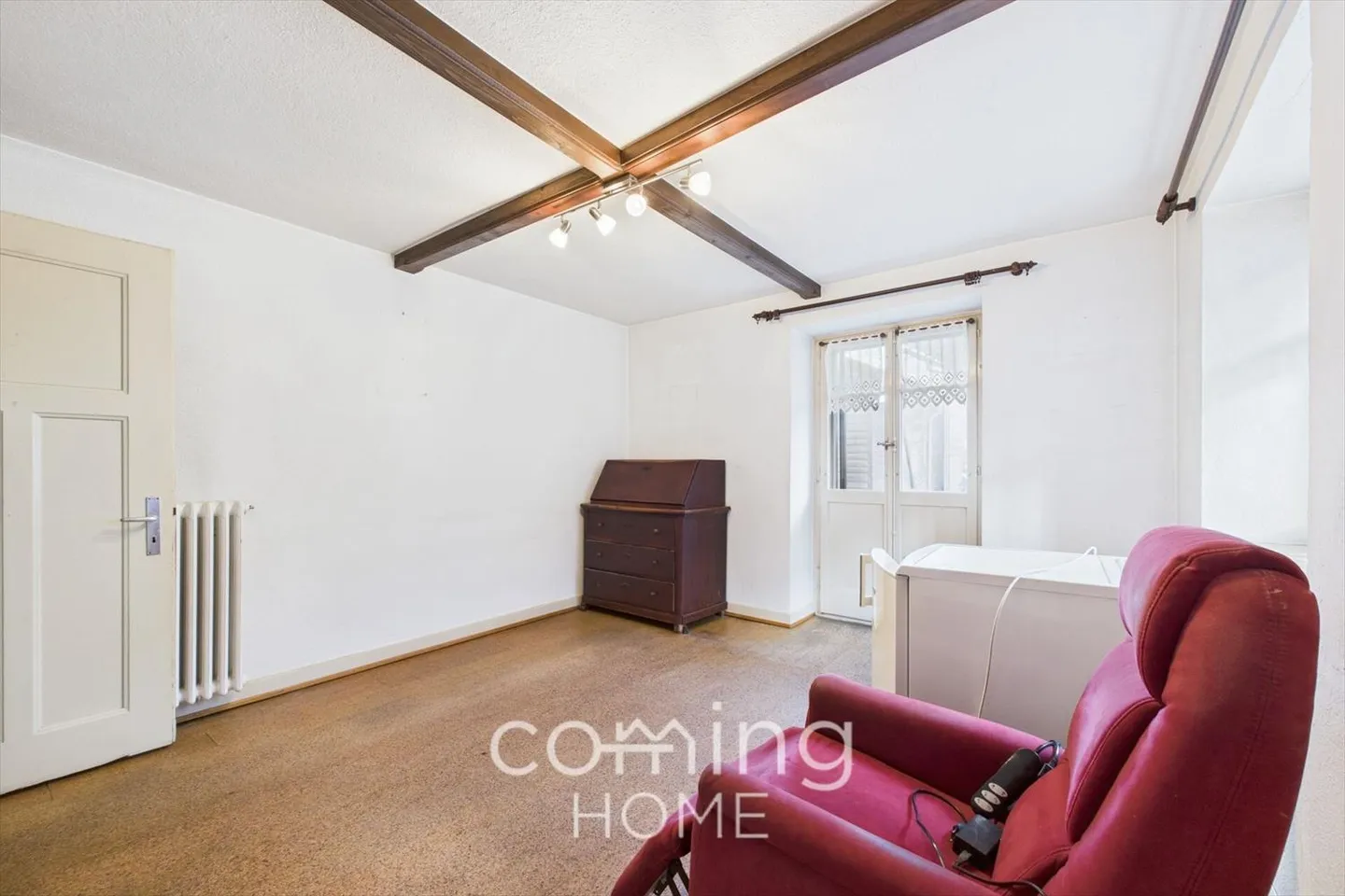 Charming Old Building in the Village Center - Single-Family Home with Potential in Turtmann-Unterems - Photo 3 of 11