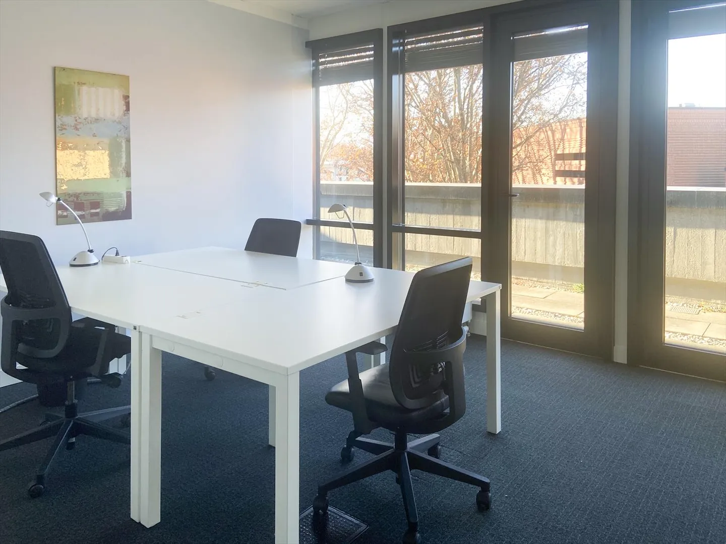 All-inclusive access to professional offices for 3 people at Regus City Centre - Photo 1 of 12