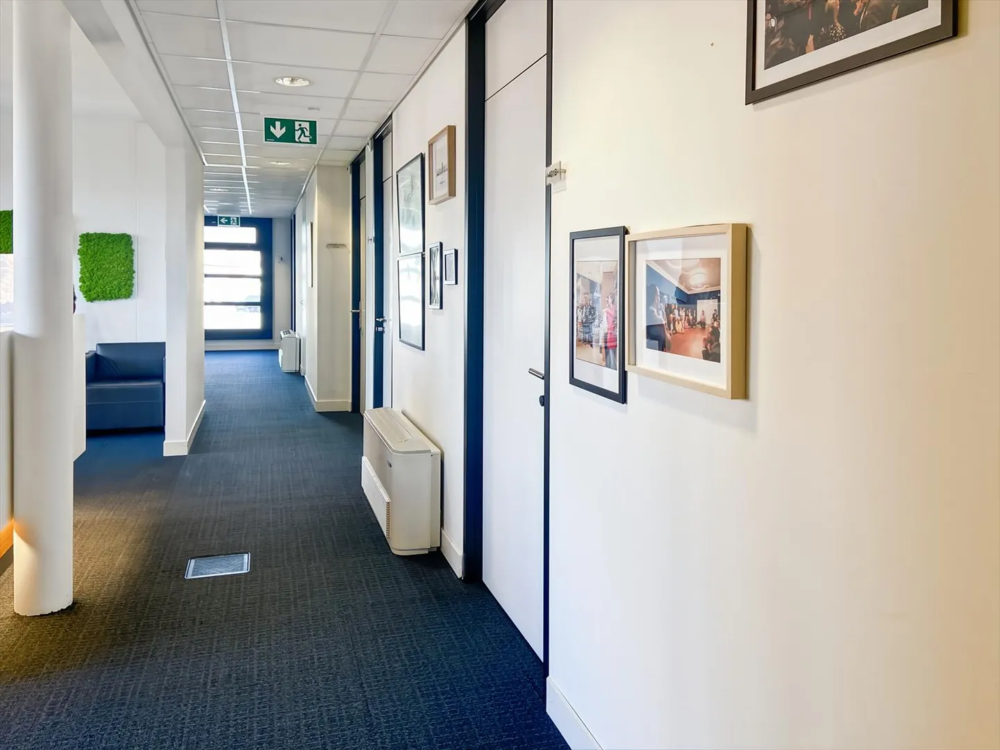 All-inclusive access to professional offices for 3 people at Regus City Centre - Photo 3 of 12