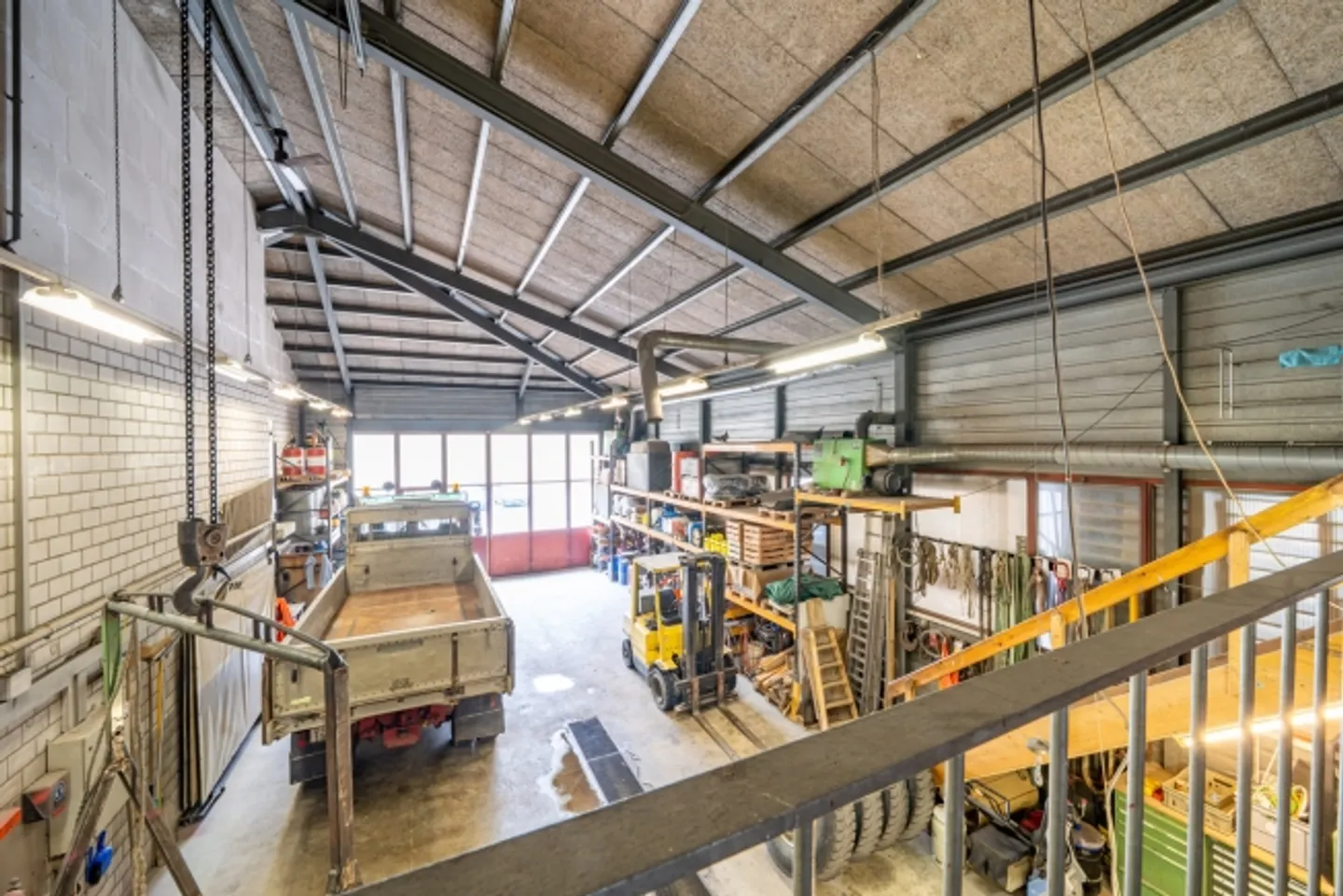 Propriété avec potentiel de développement - Photo 2 sur 8