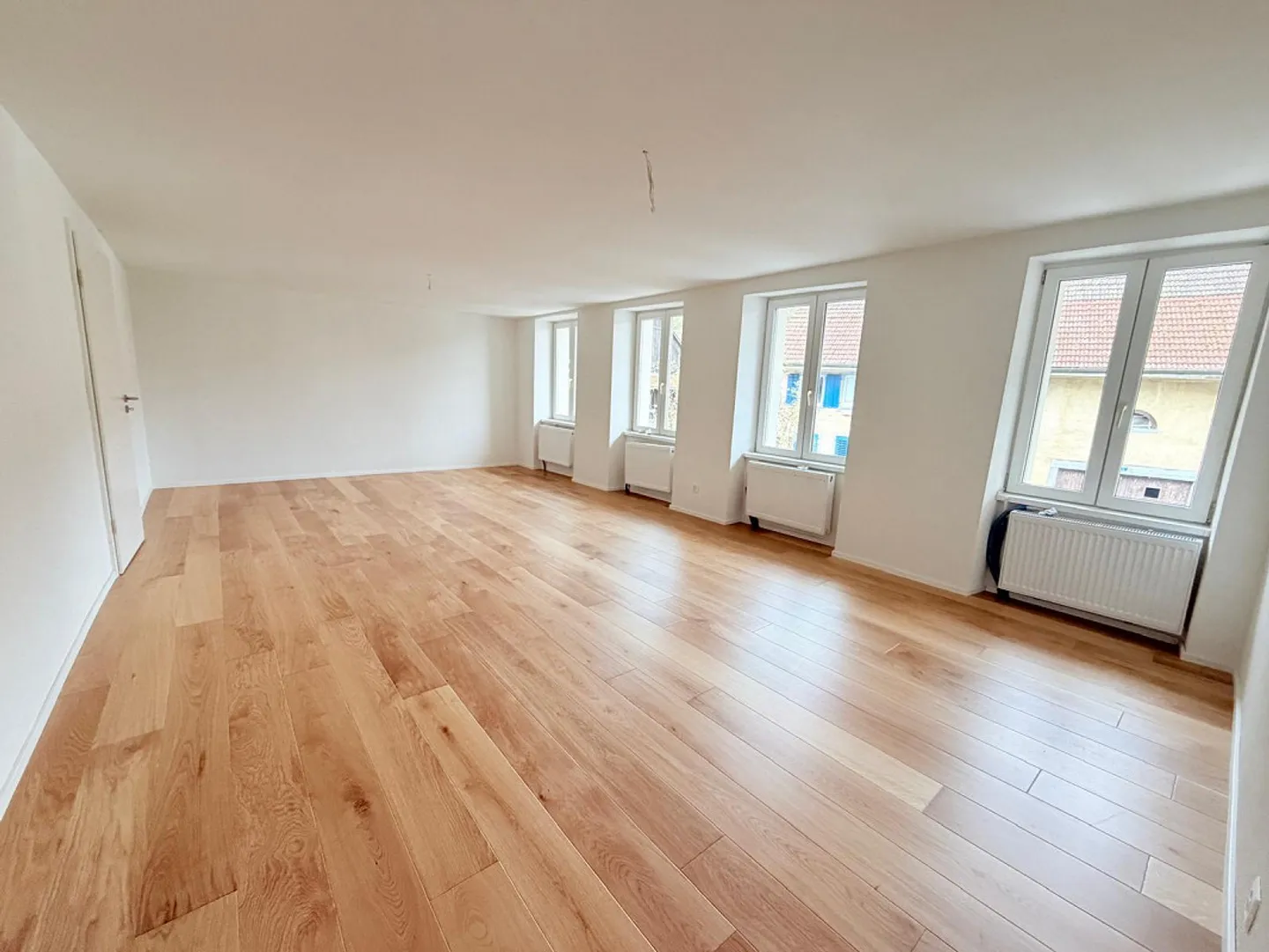 Charmante 5.5-Zimmer-Maisonette-Wohnung in historischem Gebäude - Foto 2 von 15