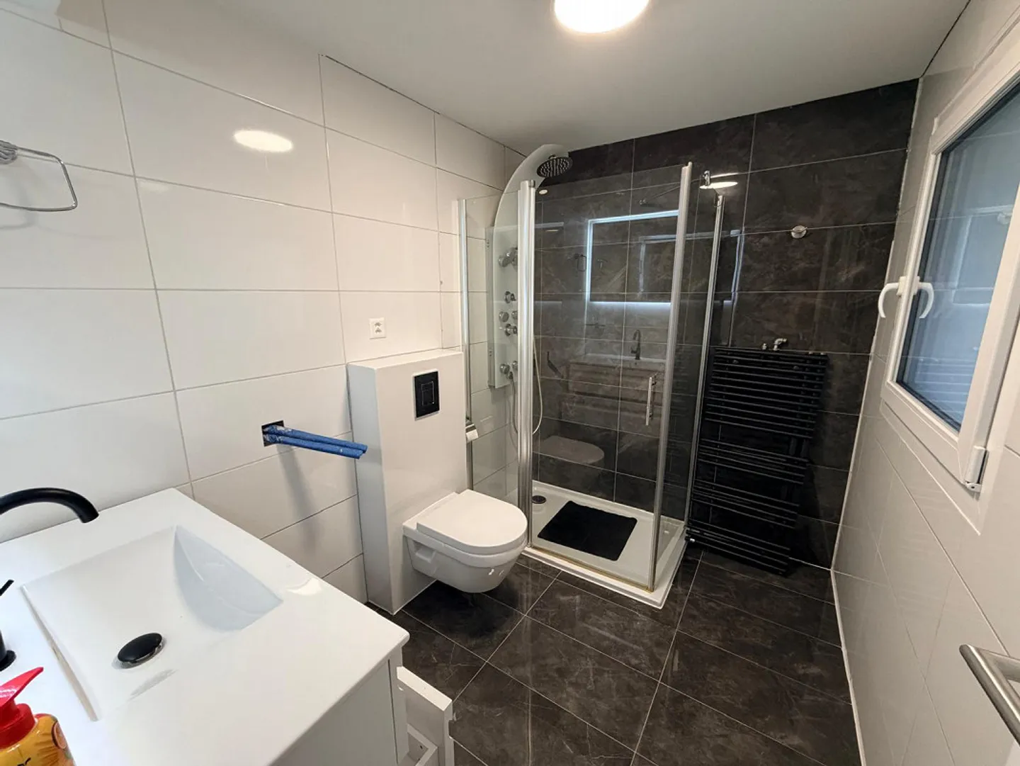 Charmante 5.5-Zimmer-Maisonette-Wohnung in historischem Gebäude - Foto 7 von 15