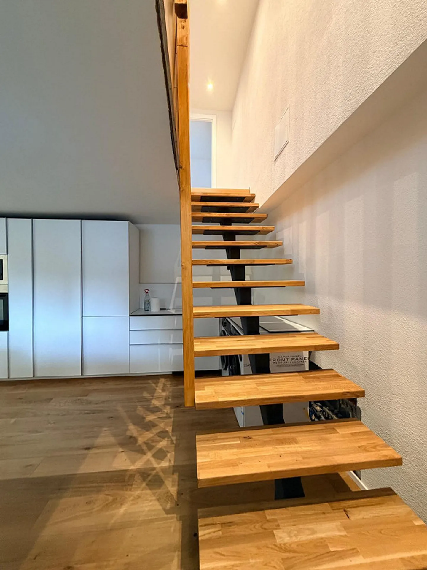 Charmante 5.5-Zimmer-Maisonette-Wohnung in historischem Gebäude - Foto 8 von 15