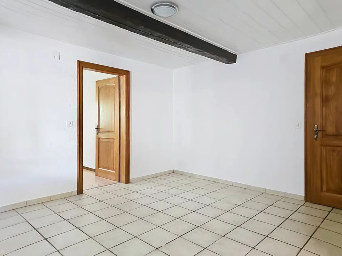 Appartement rénové au rez-de-chaussée - Photo 8 sur 12