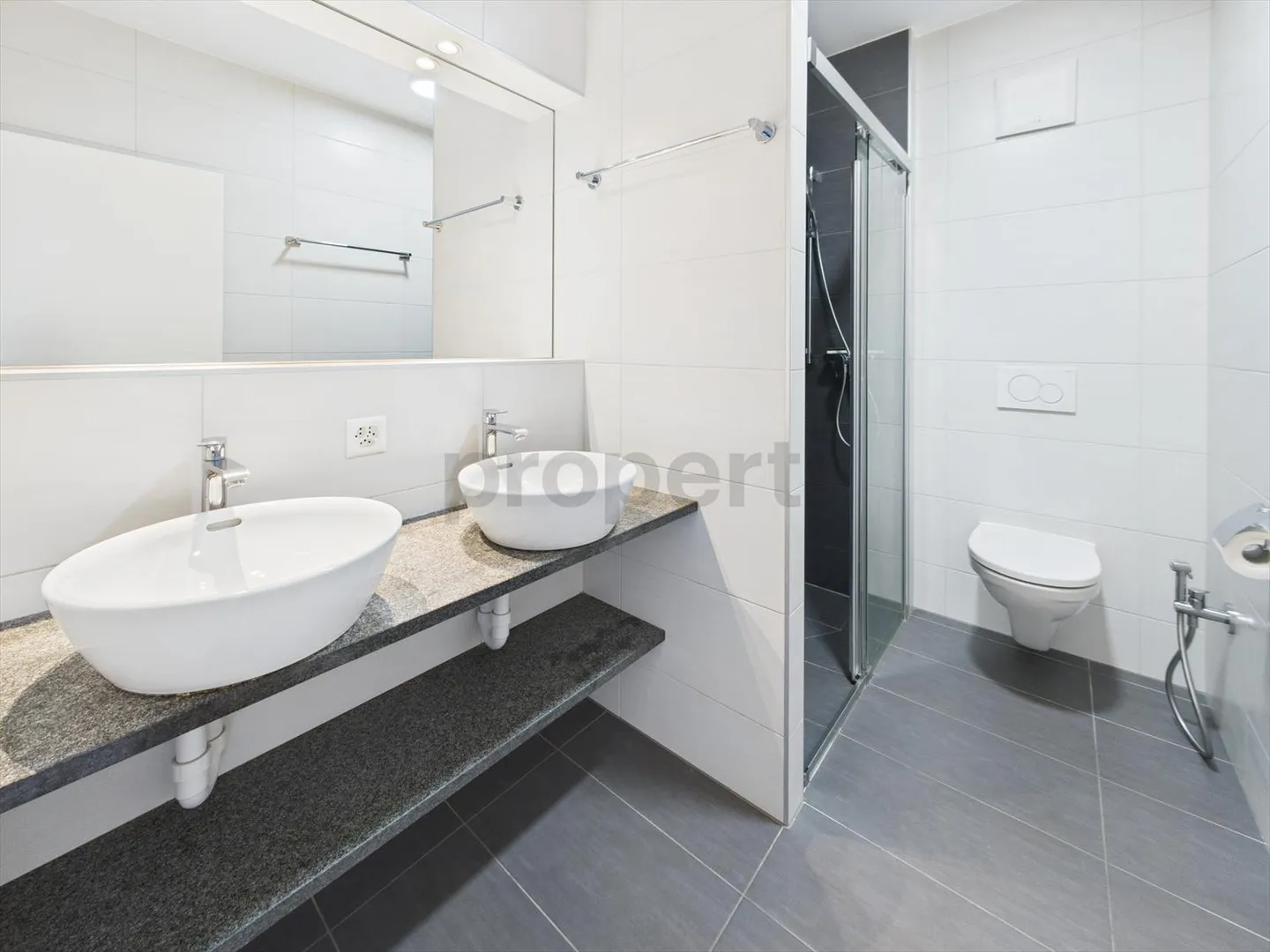 Attico eccezionale, 3.5 locali, 91m², ultimo piano con terrazza di 95m² + vista libera a Yverdon-les-Bains - Foto 10 di 13