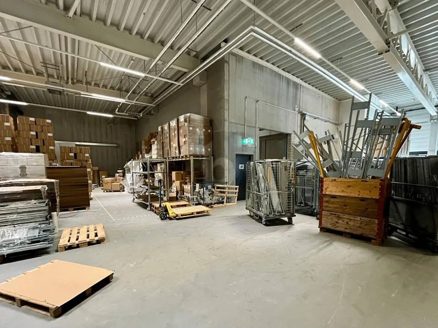 Magazzino spazioso a Embrach - Foto 3 di 6