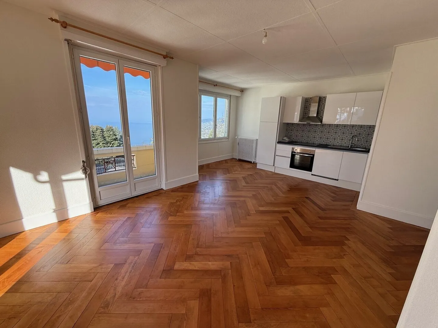 Charmant Appartement Vue Lac - Photo 2 sur 11