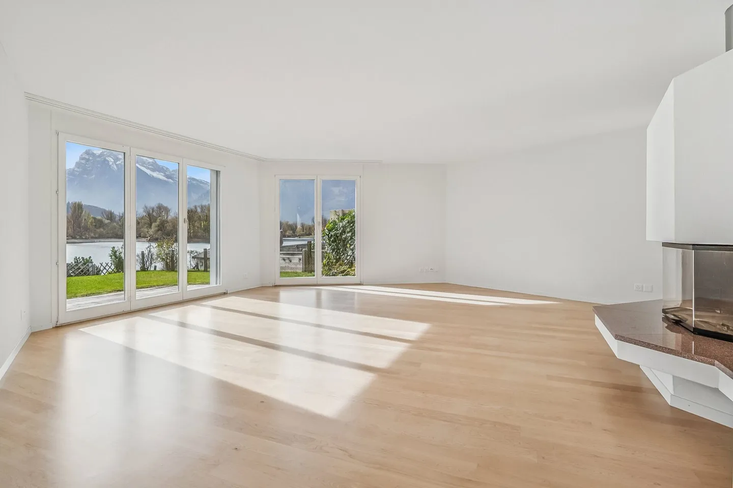 4.5-Zi-Wohnhaus mit Seeanstoss - Foto 2 von 20