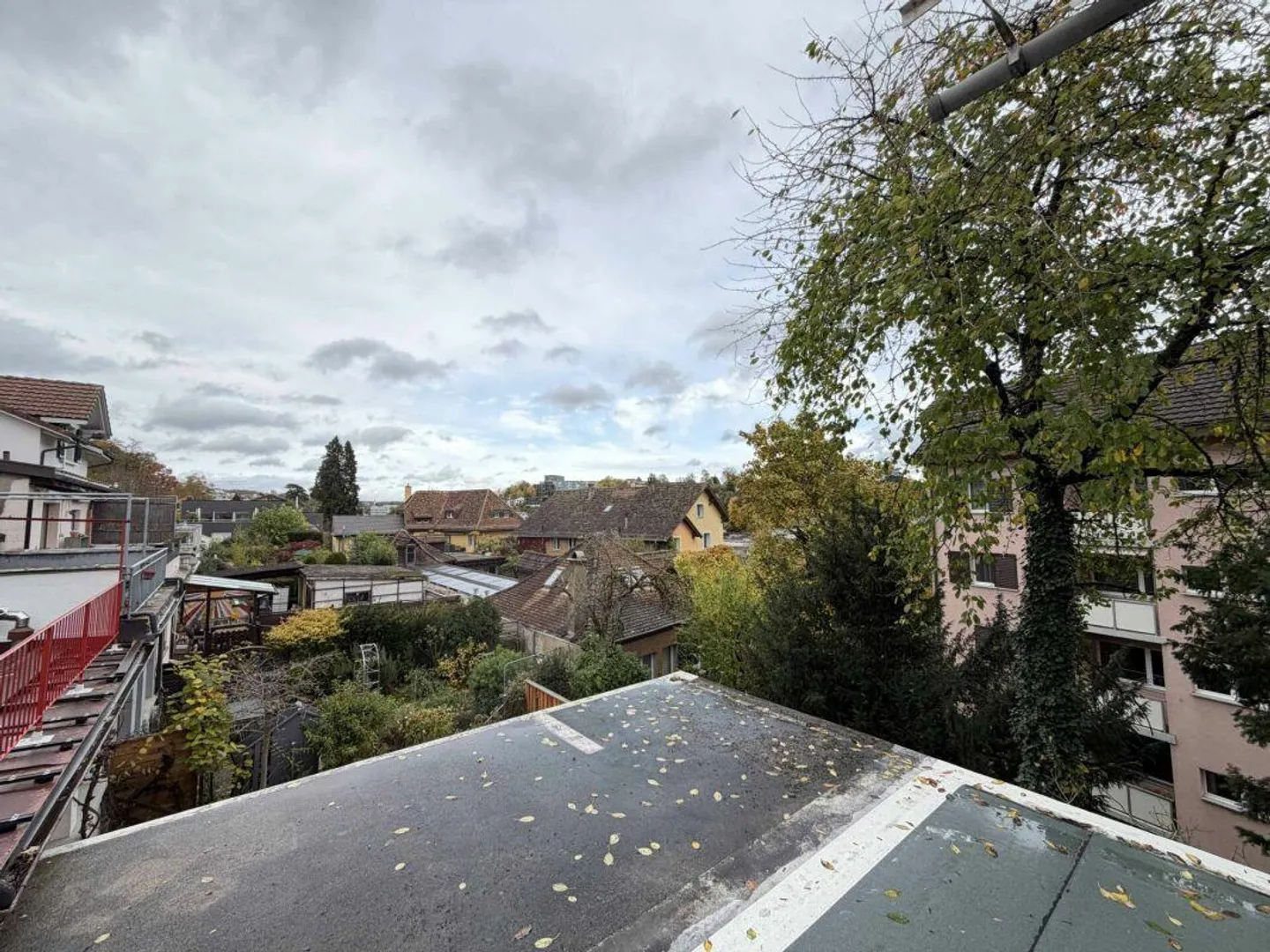 Charming Residential House in Central Location (350 m from Schaffhausen Train Station) - Photo 1 of 30