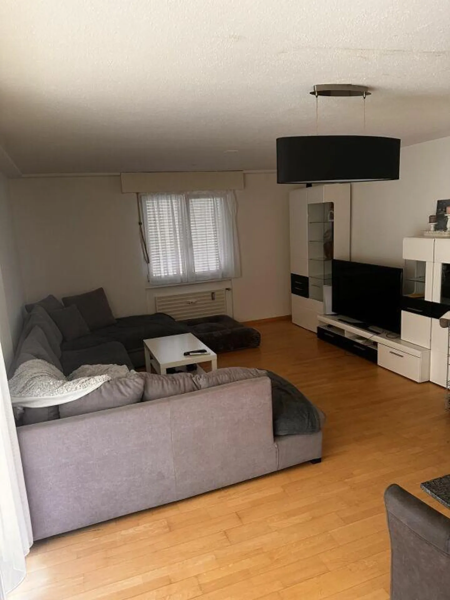 Appartement 3 pièces confortable - Photo 2 sur 7