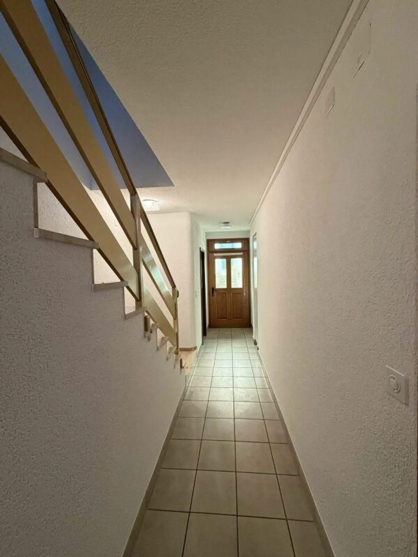 Charming Residential House in Central Location (350 m from Schaffhausen Train Station) - Photo 17 of 30