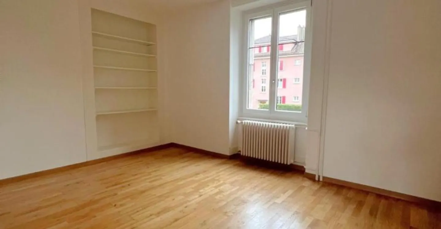 Charming 3.5-room apartment on the 1st floor - Photo 2 of 6