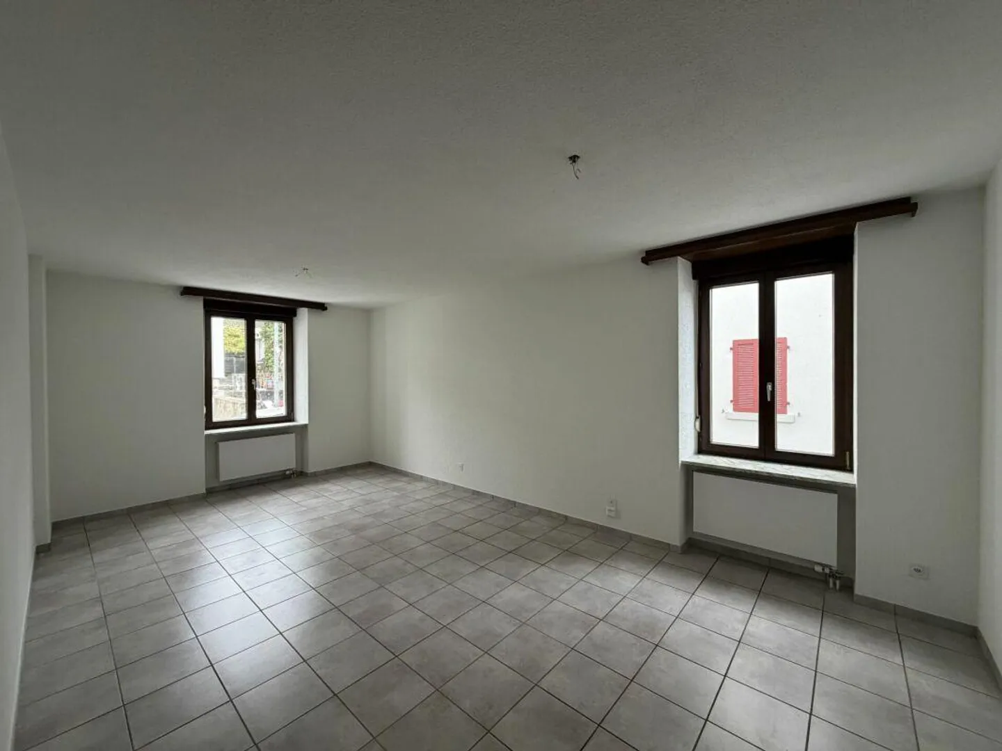 Charming Residential House in Central Location (350 m from Schaffhausen Train Station) - Photo 9 of 30