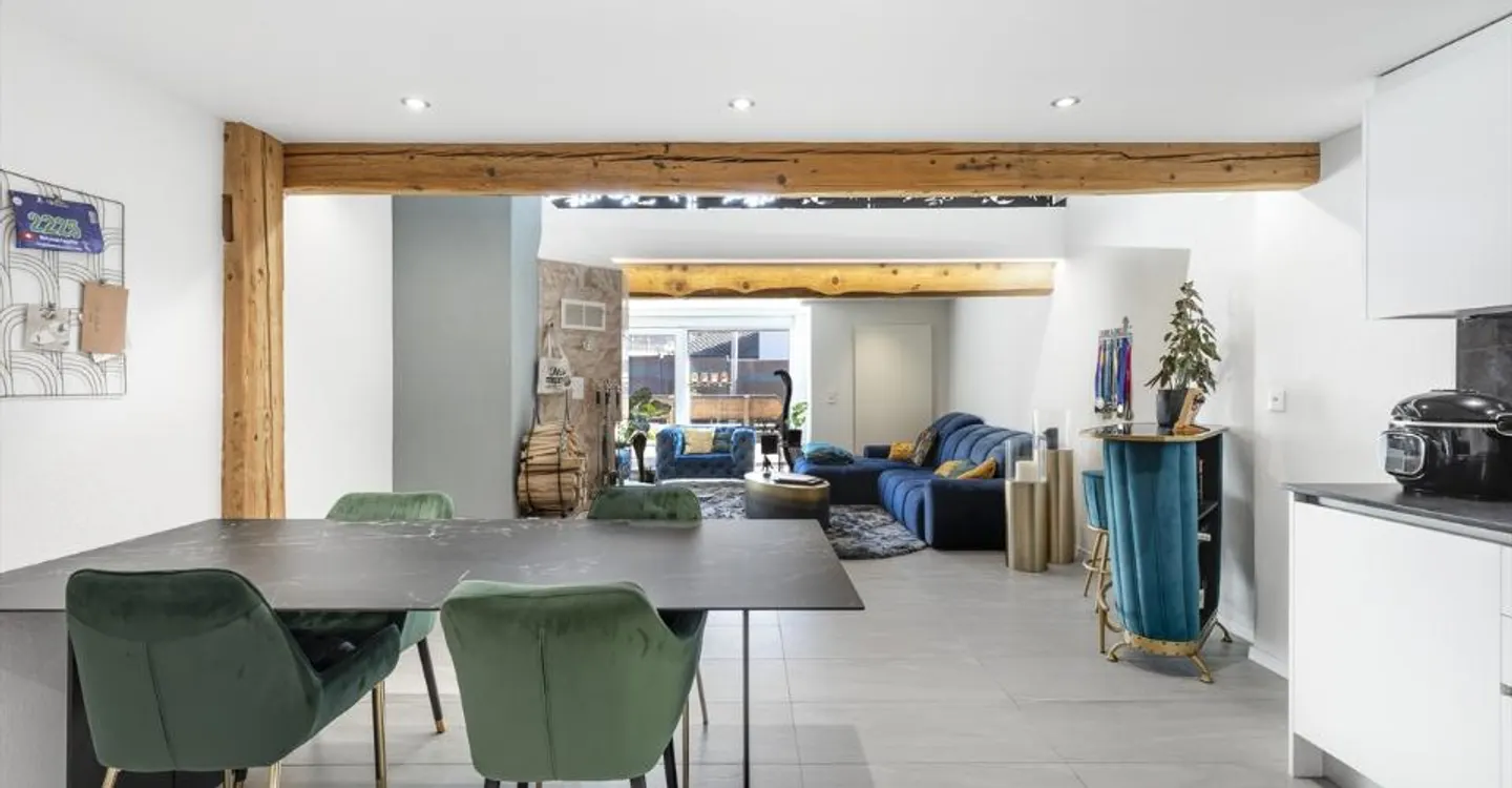 Charming duplex in an old farmhouse - Photo 2 of 10