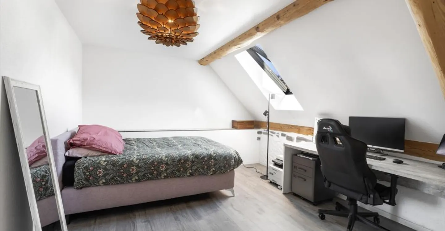 Charming duplex in an old farmhouse - Photo 6 of 10