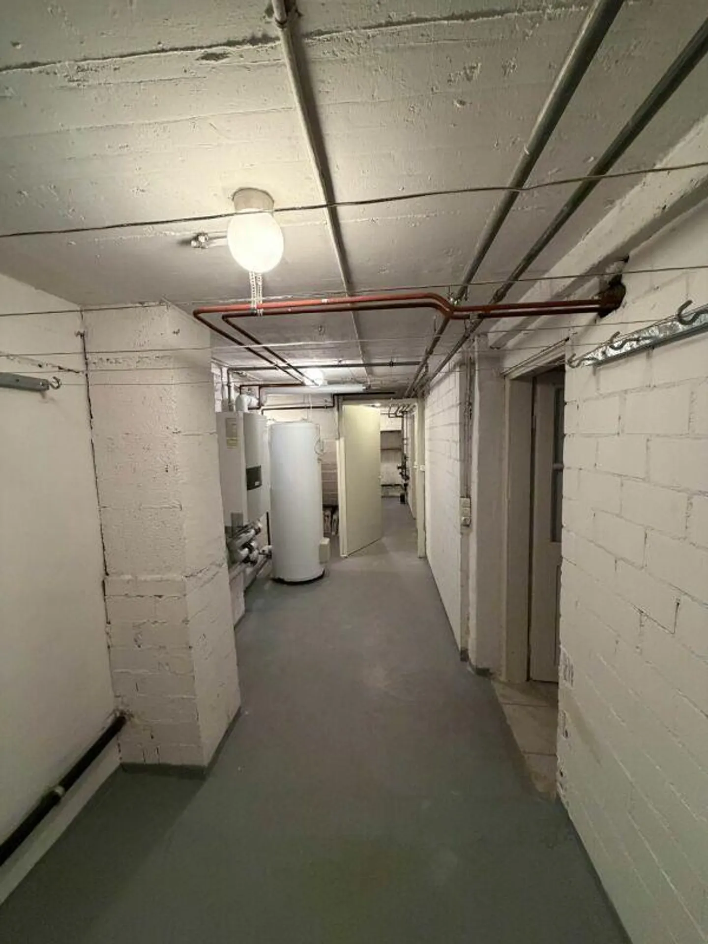 Charming Residential House in Central Location (350 m from Schaffhausen Train Station) - Photo 27 of 30