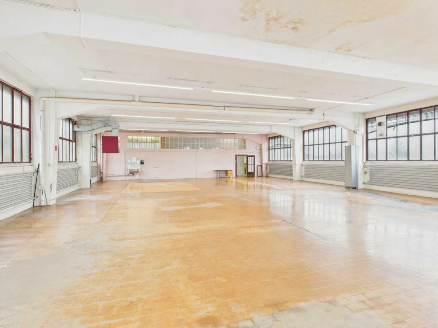 465 m² Gewerbe-, Lager- oder Atelierfläche - Foto 1 di 8