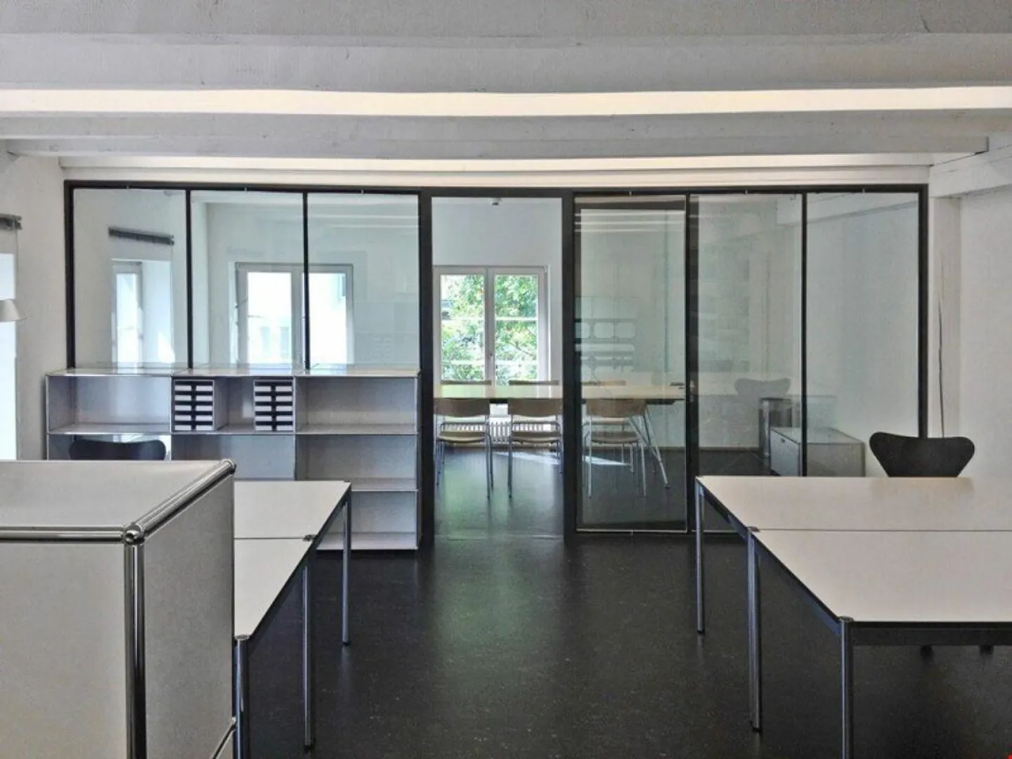 Bureaux élégants près de la gare SBB - Photo 2 sur 10