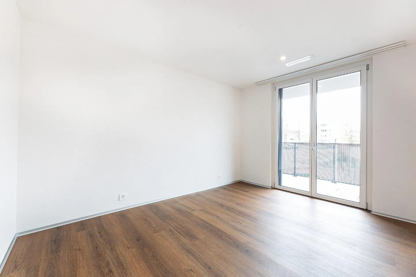 Ampio appartamento di 5,5 stanze con terrazza estesa - Foto 8 di 13
