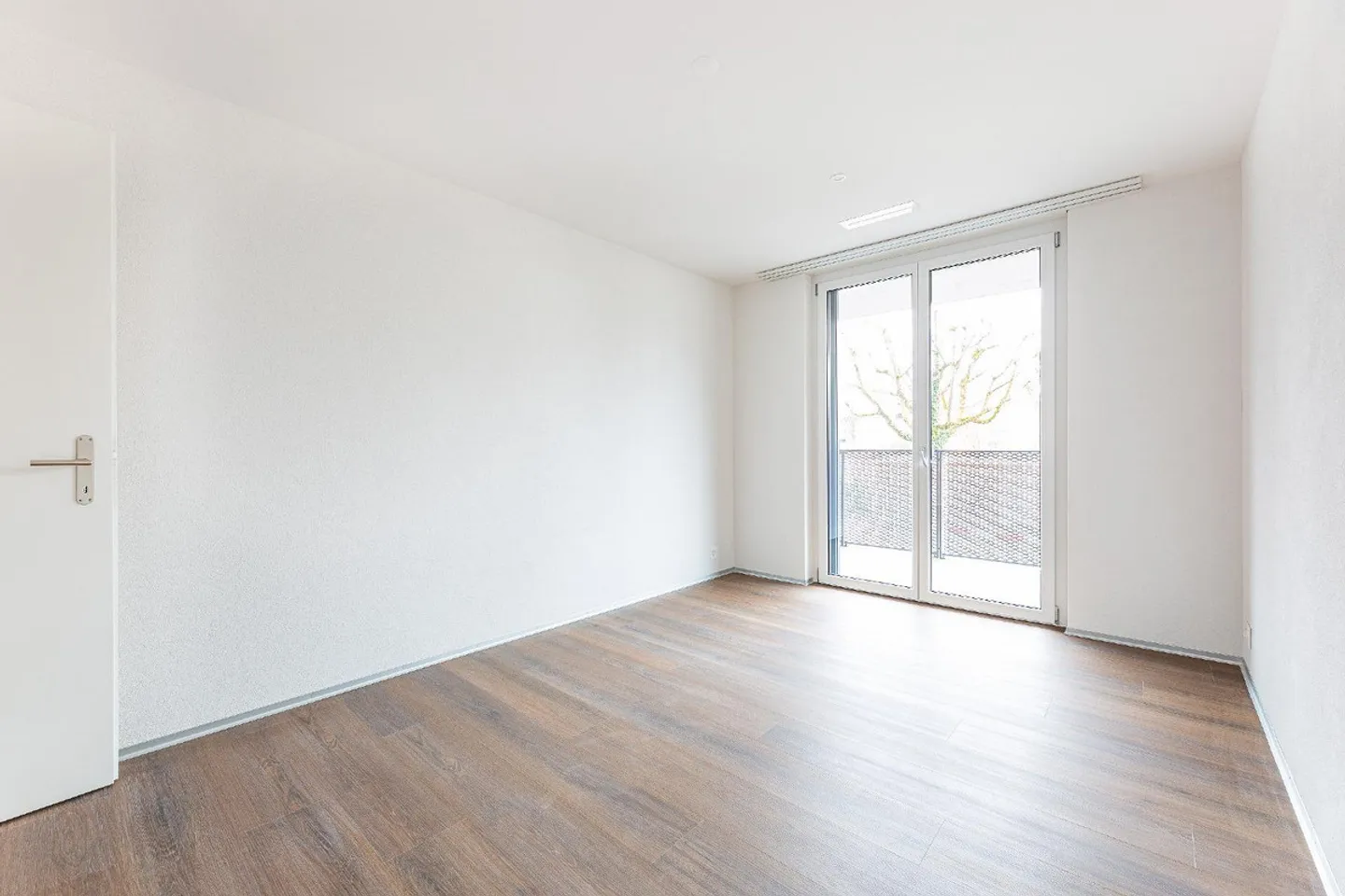 Ampio appartamento di 5,5 stanze con terrazza estesa - Foto 10 di 13