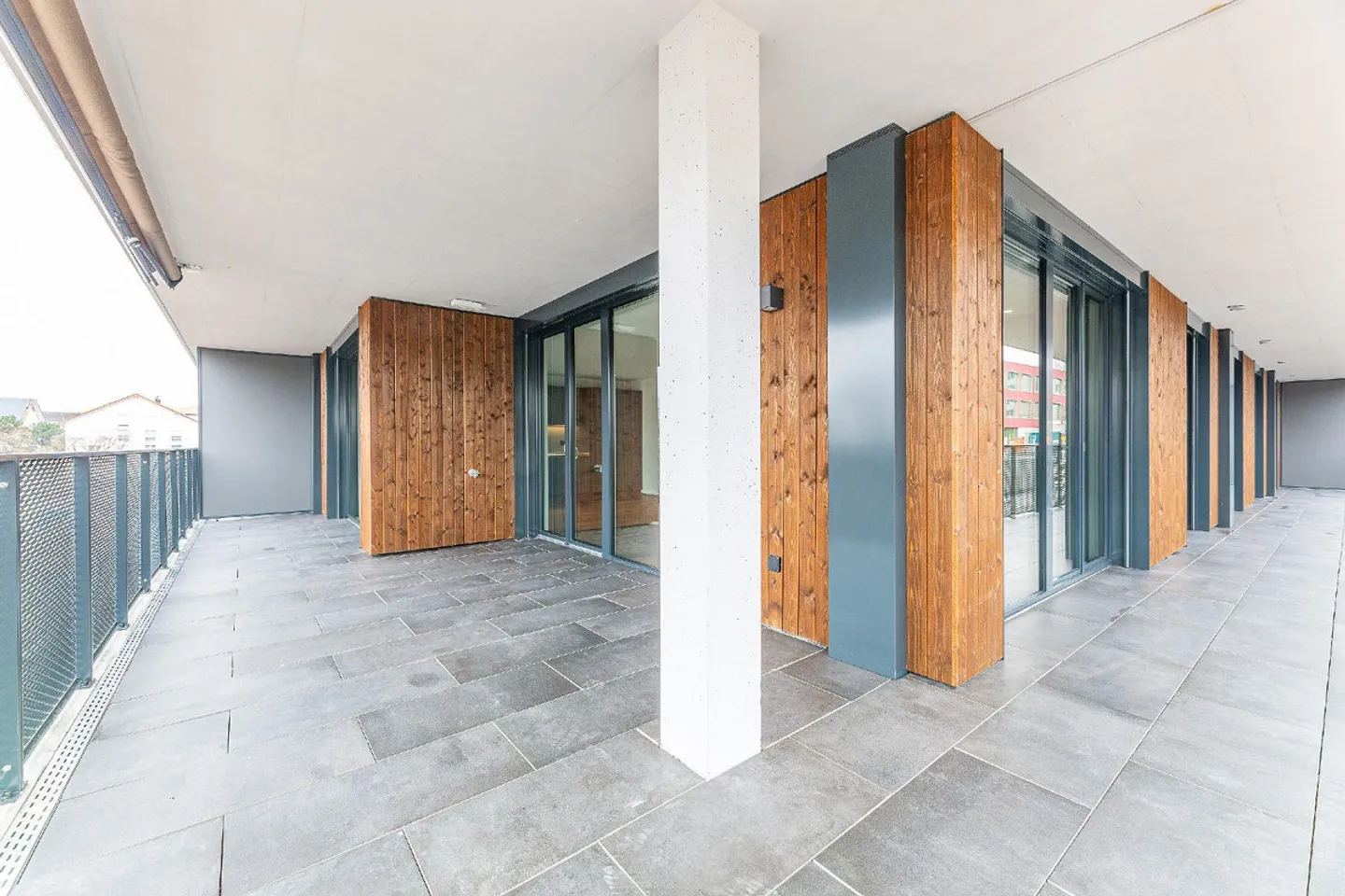 Ampio appartamento di 5,5 stanze con terrazza estesa - Foto 11 di 13