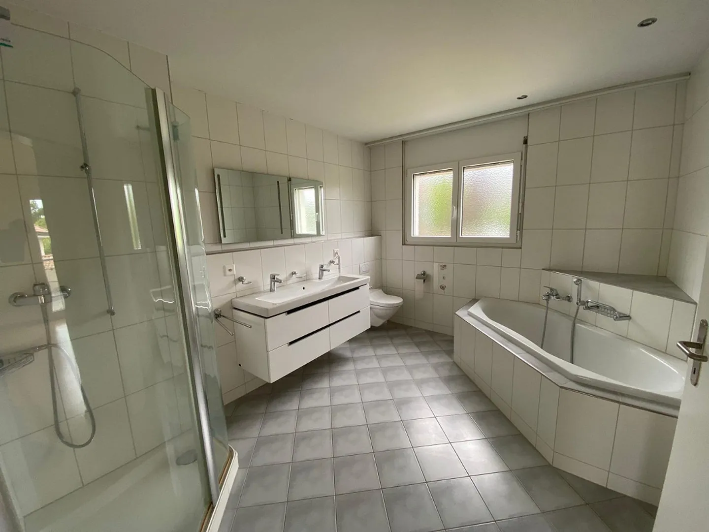 Hochwertige Wohnung mit Alpenblick - Foto 9 von 11