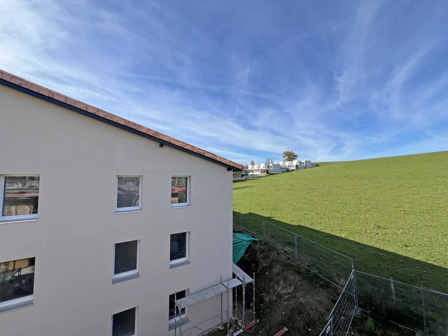 Appartamento 2.5 locali in cima all'edificio! - Foto 3 di 10